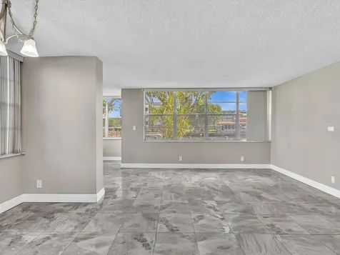 2741 Taft Street Hollywood FL 33020