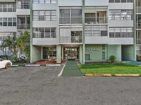 2741 Taft Street Hollywood FL 33020