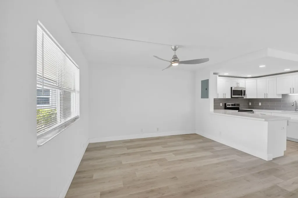 103 Brittany C Delray Beach FL 33446