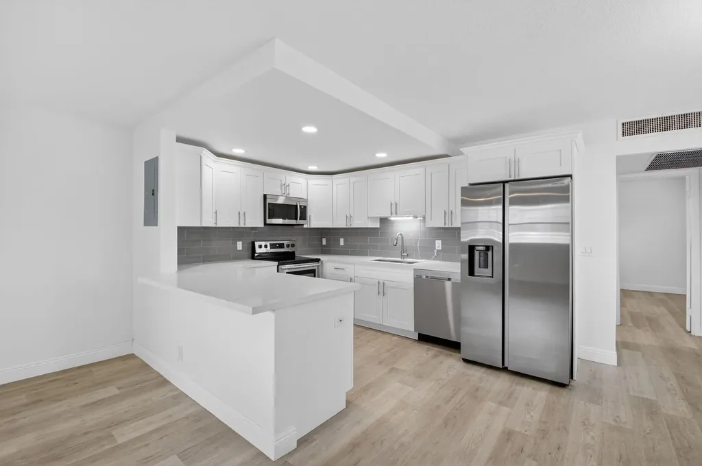 103 Brittany C Delray Beach FL 33446