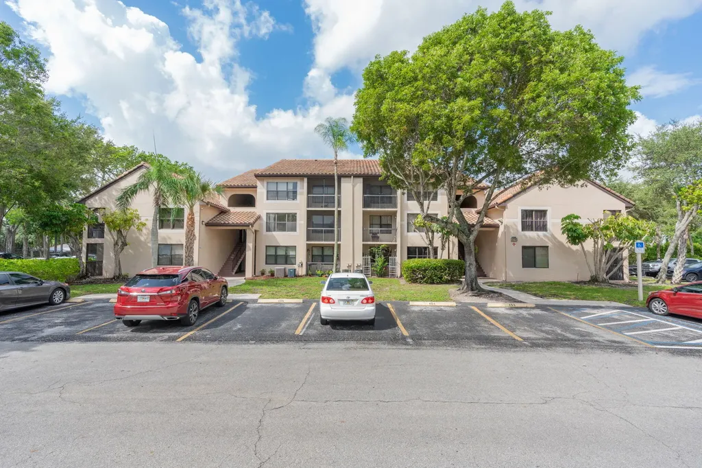 4541 W Mcnab Road Pompano Beach FL 33069
