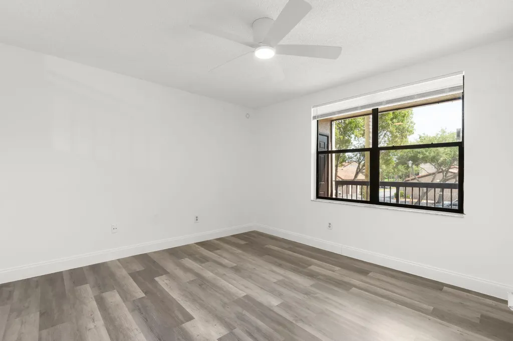4541 W Mcnab Road Pompano Beach FL 33069