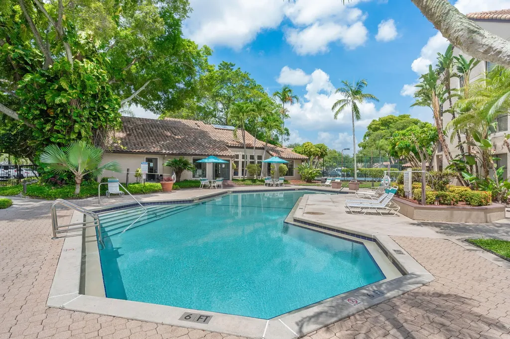 4541 W Mcnab Road Pompano Beach FL 33069