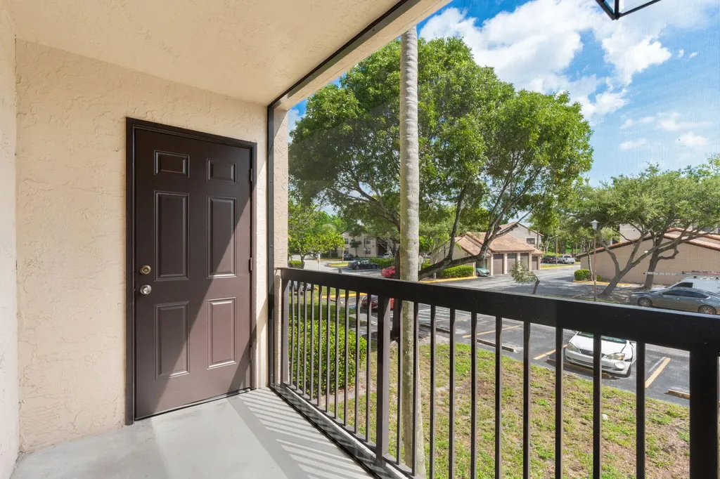 4541 W Mcnab Road Pompano Beach FL 33069