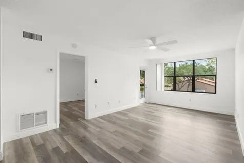 4541 W Mcnab Road Pompano Beach FL 33069