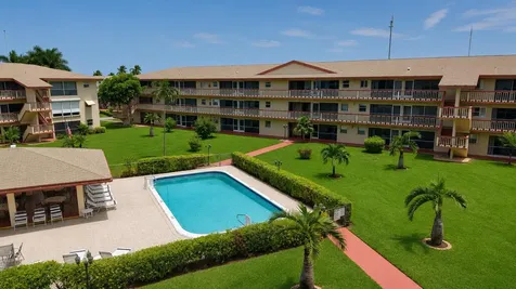 5300 Washington Street Hollywood FL 33021