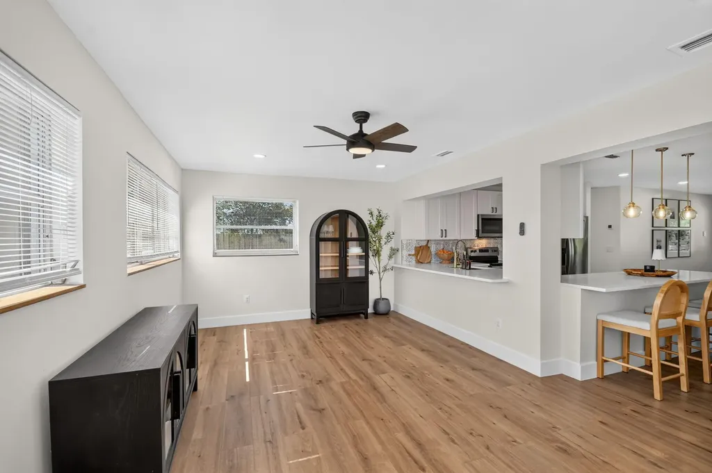 432 W Shadyside Circle West Palm Beach FL 33415