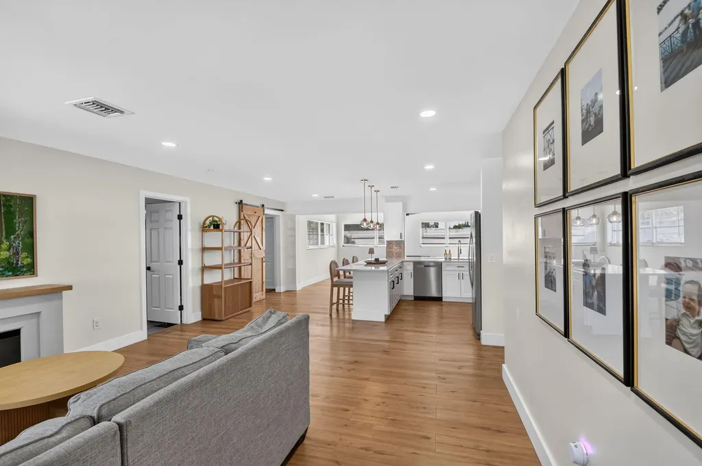 432 W Shadyside Circle West Palm Beach FL 33415
