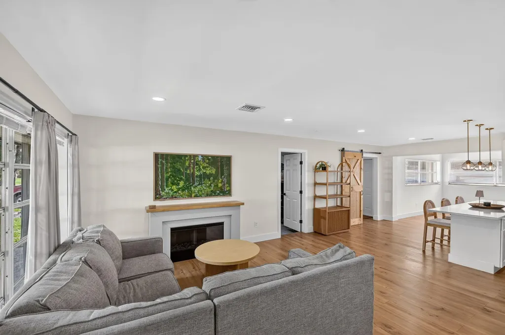 432 W Shadyside Circle West Palm Beach FL 33415