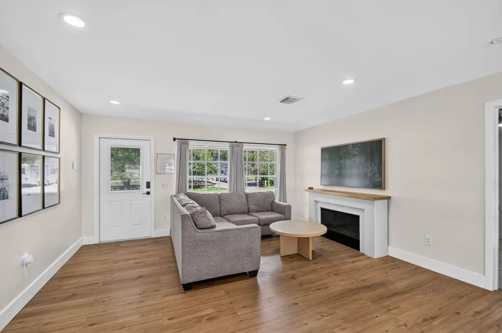 432 W Shadyside Circle West Palm Beach FL 33415