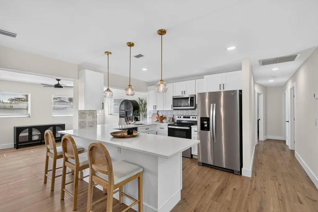 432 W Shadyside Circle West Palm Beach FL 33415