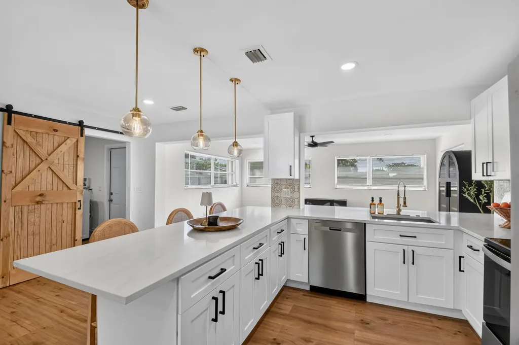 432 W Shadyside Circle West Palm Beach FL 33415