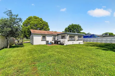 432 W Shadyside Circle West Palm Beach FL 33415