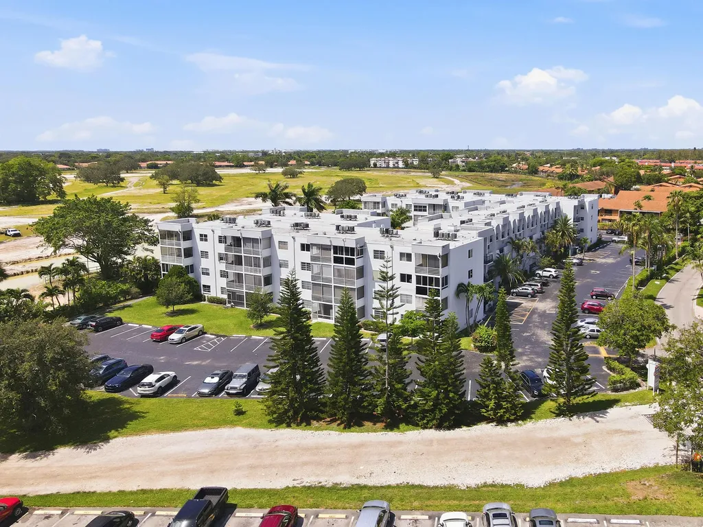 3000 E Sunrise Lakes Drive E Sunrise FL 33322
