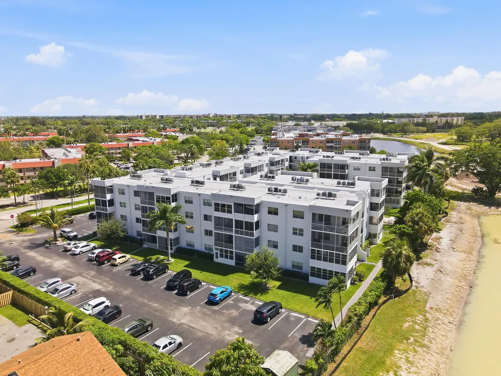 3000 E Sunrise Lakes Drive E Sunrise FL 33322