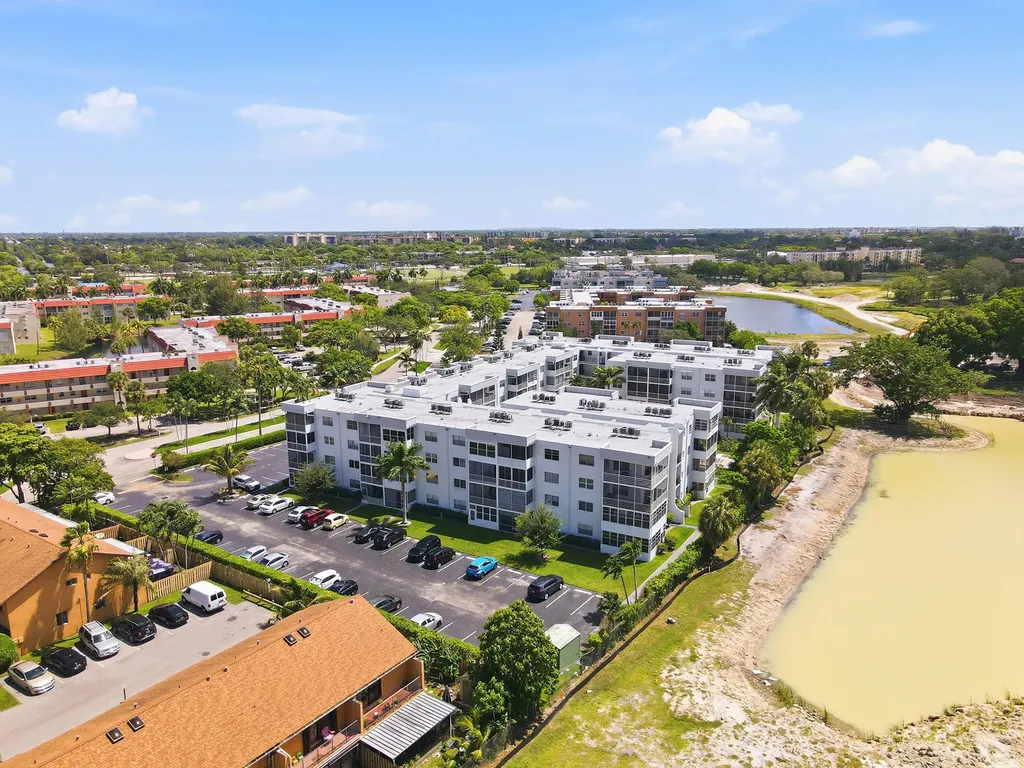 3000 E Sunrise Lakes Drive E Sunrise FL 33322