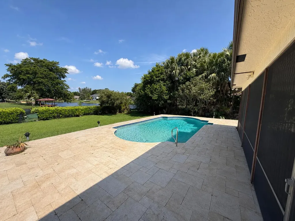 1640 SW 120th Terrace Davie FL 33325