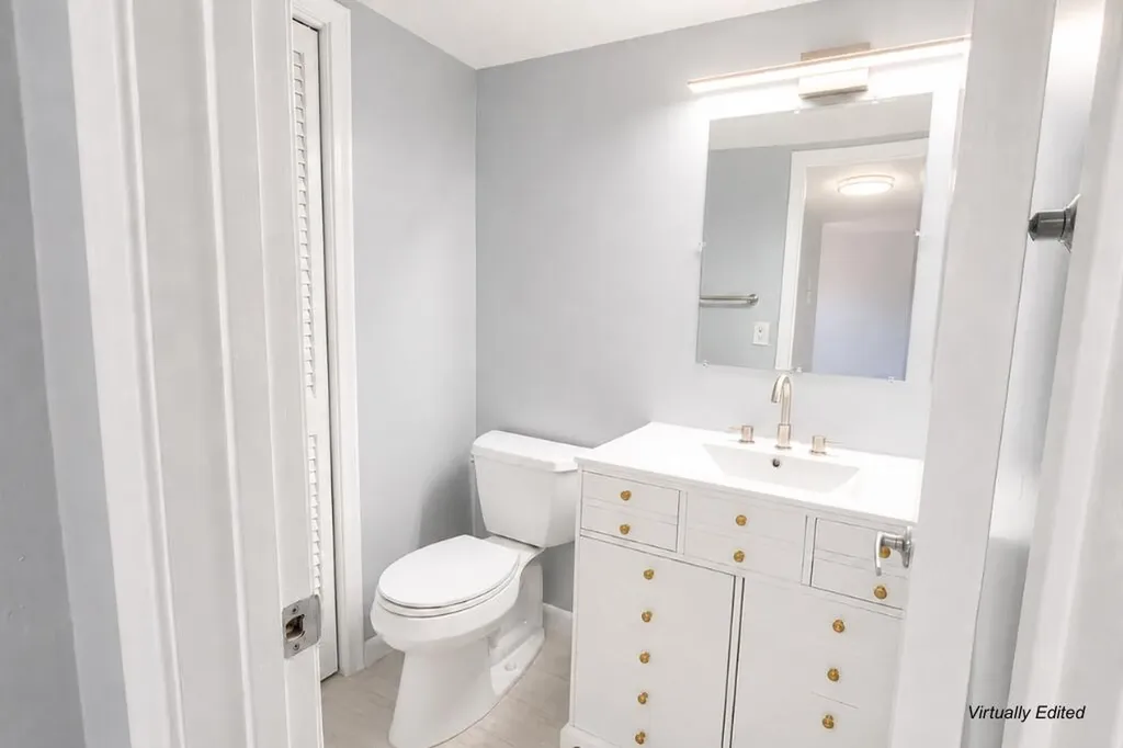 2192 NE 1st Way Boynton Beach FL 33435