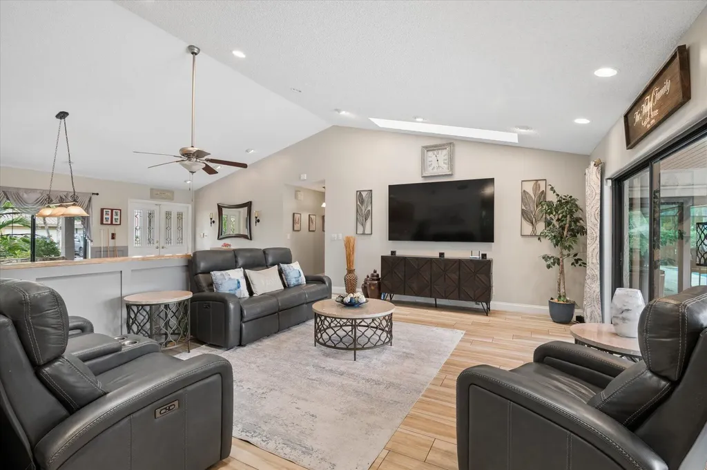 1751 NW 112th Terrace Coral Springs FL 33071