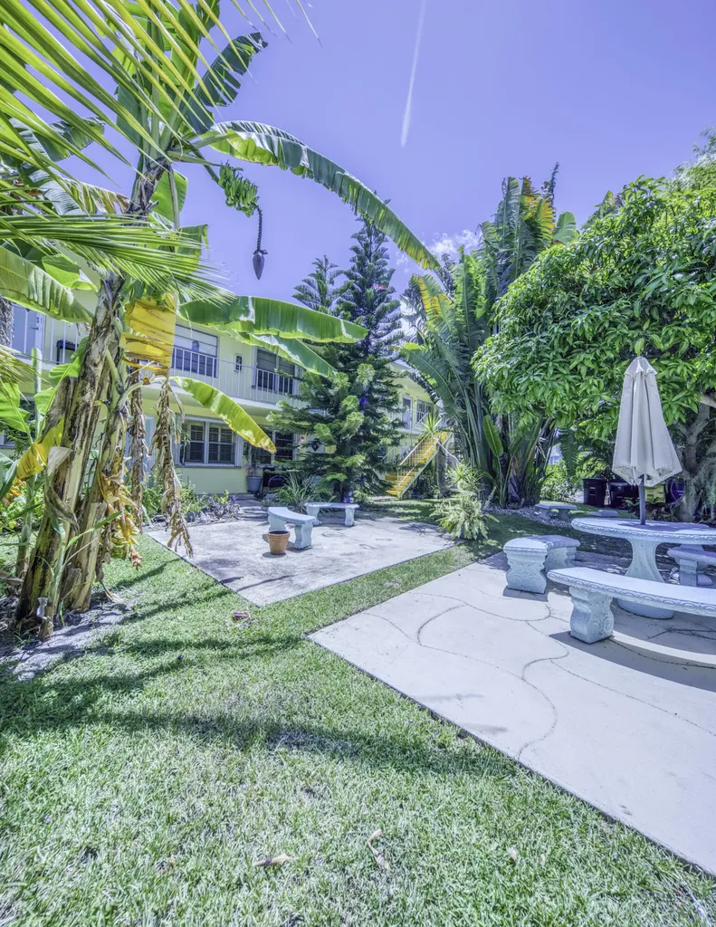 216 N Federal Highway Lake Worth Beach FL 33460
