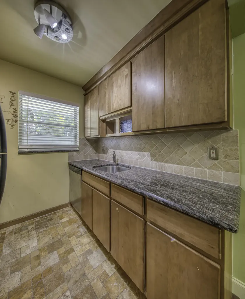 216 N Federal Highway Lake Worth Beach FL 33460