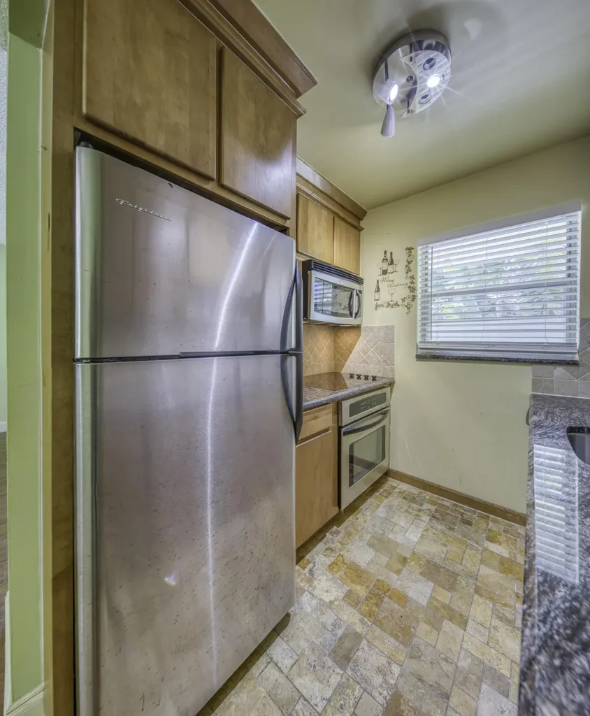 216 N Federal Highway Lake Worth Beach FL 33460