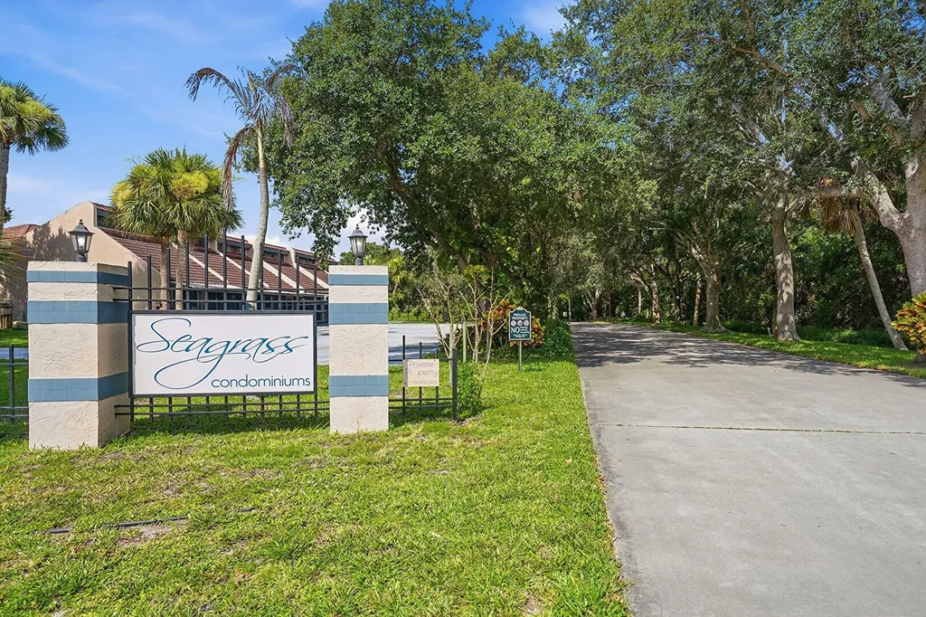 2480 SE Garden Terrace Port St Lucie FL 34952