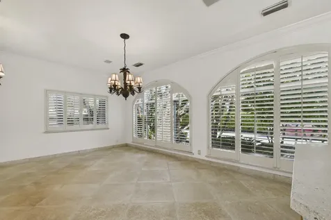 107 Flagler Promenade S West Palm Beach FL 33405