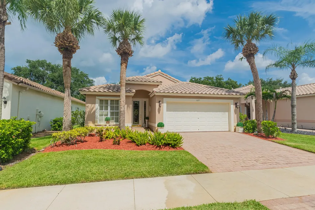 627 NW Whitfield Way Port St Lucie FL 34986
