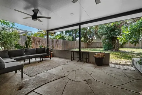 1560 NE 32nd Street Oakland Park FL 33334