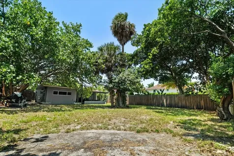 1560 NE 32nd Street Oakland Park FL 33334