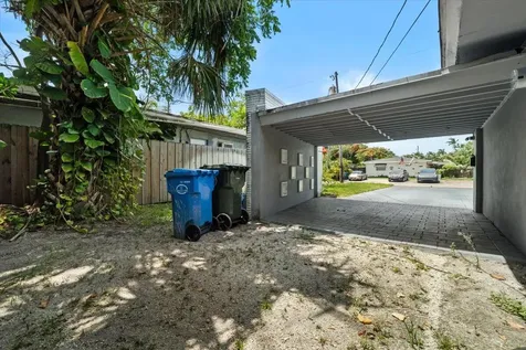 1560 NE 32nd Street Oakland Park FL 33334