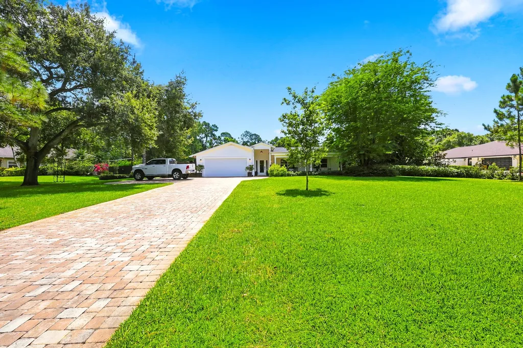 10142 Trailwood Circle Jupiter FL 33478