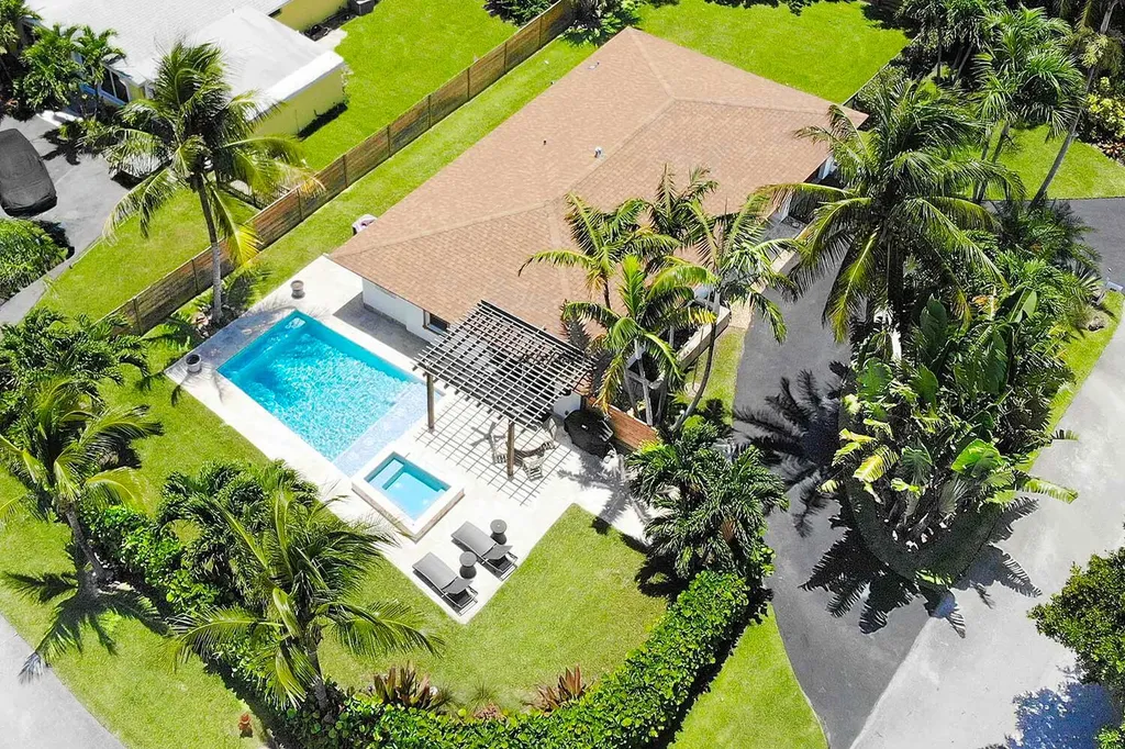 922 Turner Road Delray Beach FL 33483