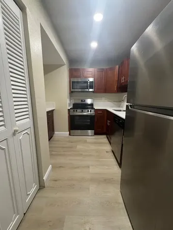 5861 NW 16th Place Sunrise FL 33313