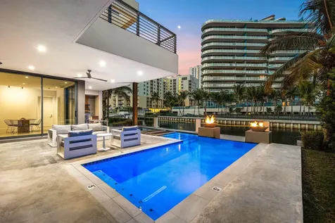 1650 E Terra Mar Drive Lauderdale By The Sea FL 33062