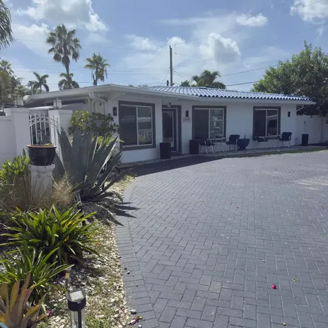 3760 NE 16th Avenue Oakland Park FL 33334