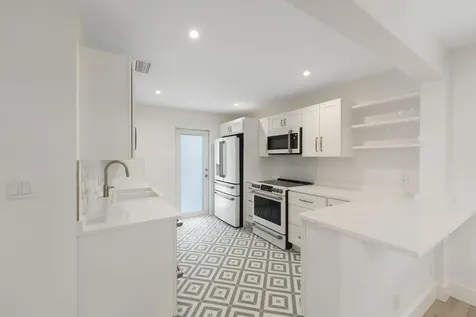 514 52nd Street West Palm Beach FL 33407