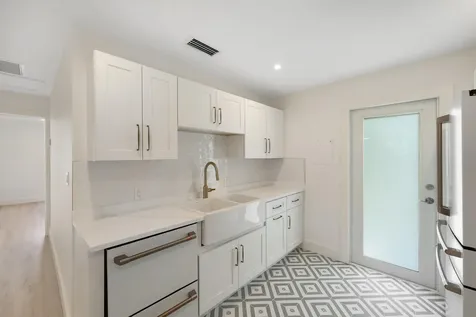 514 52nd Street West Palm Beach FL 33407