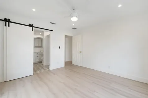 514 52nd Street West Palm Beach FL 33407