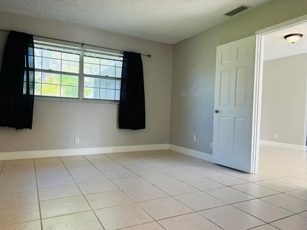 2486 SE Wishbone Road Port St Lucie FL 34952