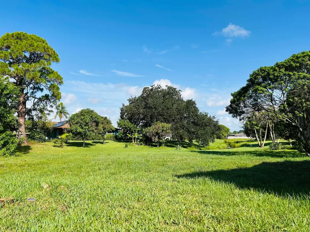 2486 SE Wishbone Road Port St Lucie FL 34952