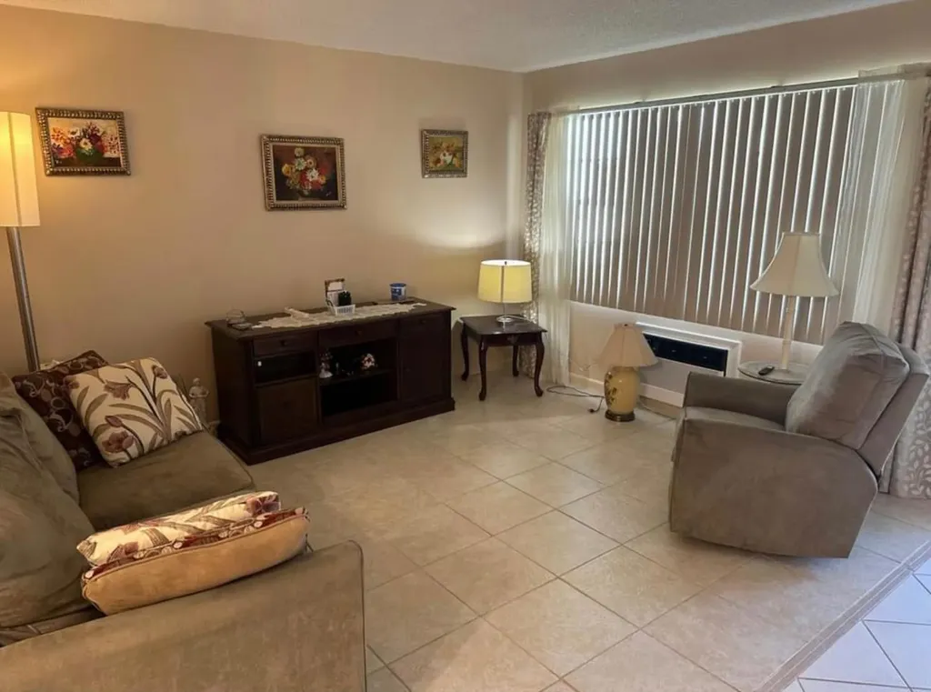 30 Westbury B Circle Deerfield Beach FL 33442