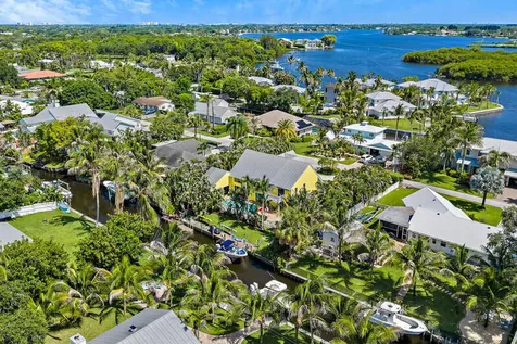9363 SE Cove Point Street Jupiter FL 33469