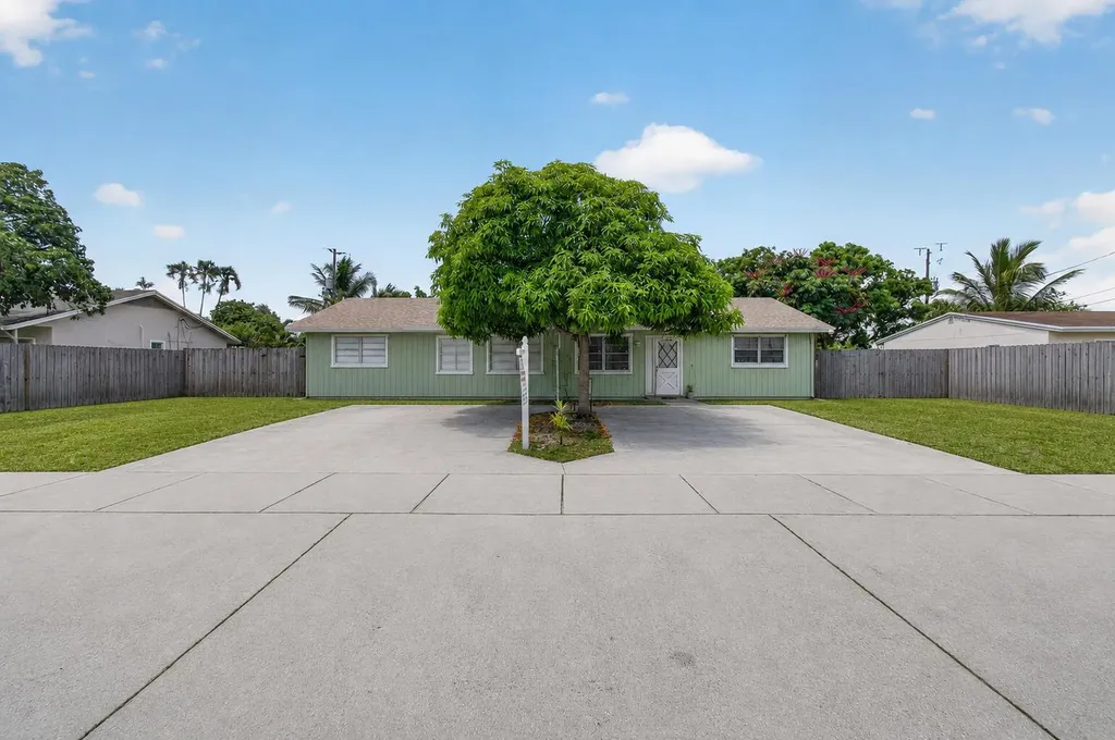 3088 Prince Drive Lake Worth FL 33461