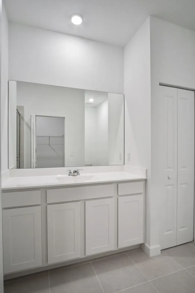 381 SE Crossoak Lane Port St Lucie FL 34984