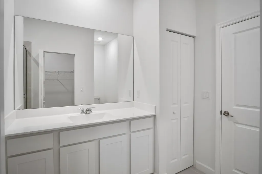 381 SE Crossoak Lane Port St Lucie FL 34984