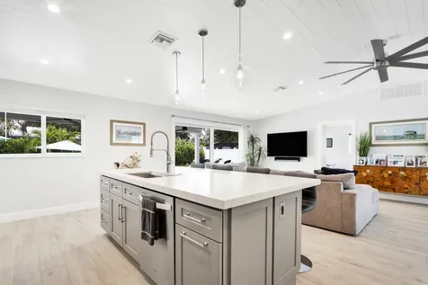 27 Willow Road Tequesta FL 33469