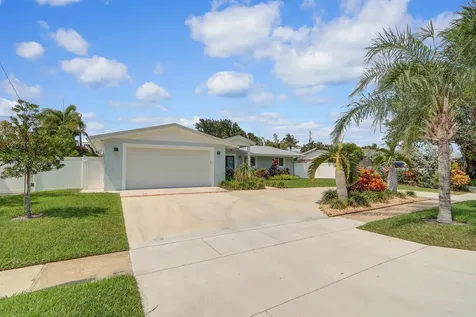 27 Willow Road Tequesta FL 33469