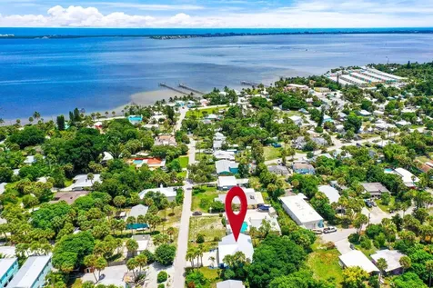 2132 NE Pelican Terrace Jensen Beach FL 34957